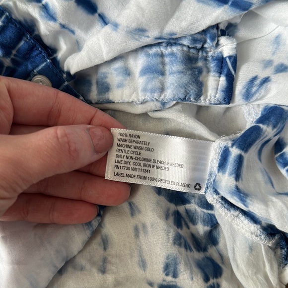 Liz Lange for Target Top - Picture 4 of 4